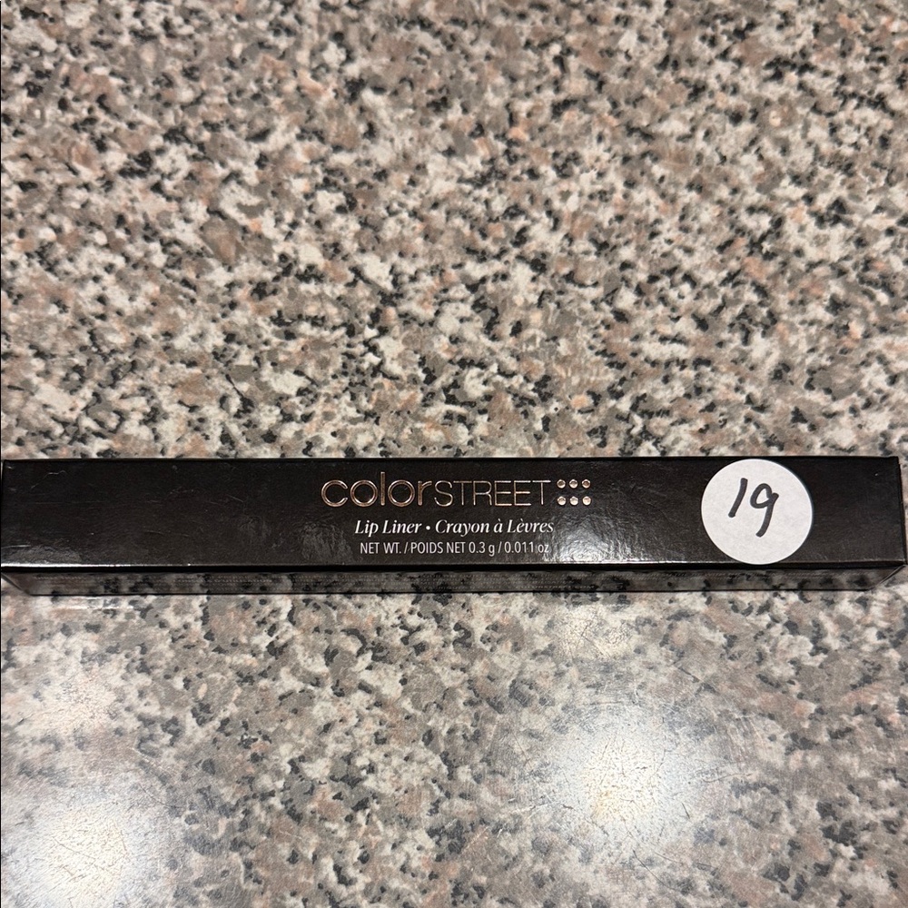 Color Street Lip Liner in Sultry
